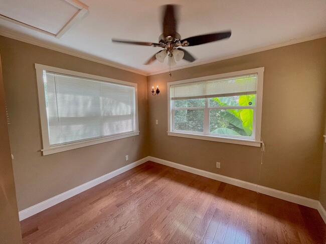Building Photo - Spacious Home in Solamere with basement