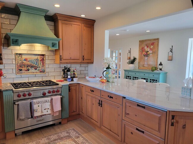 Building Photo - 8601 Fulton Ave