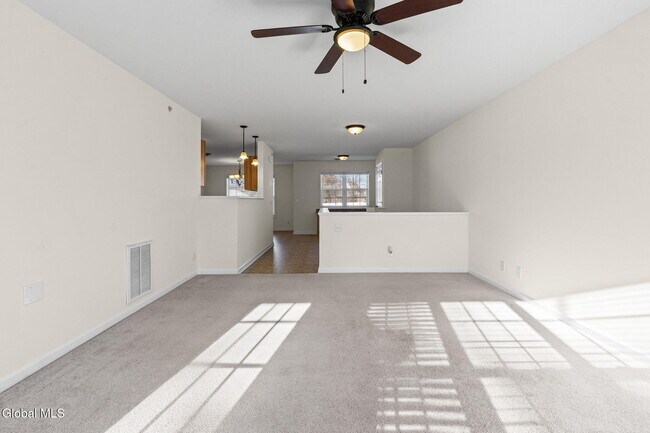 Building Photo - 2000 Curry Rd