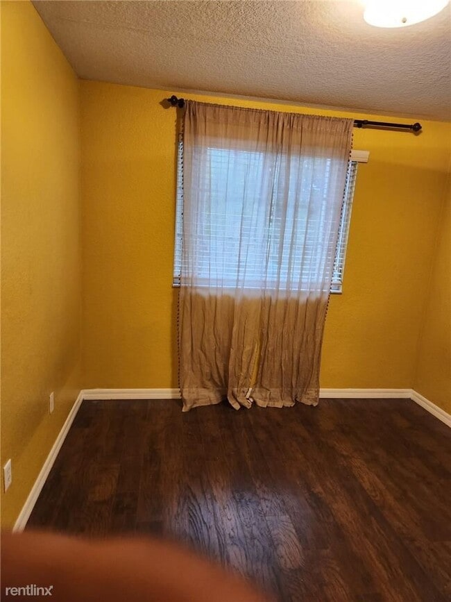 Building Photo - 3 br, 2.5 bath Townhome - 8982 Chambers St