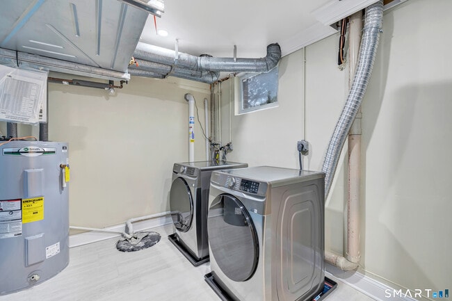 Building Photo - 202 Soundview Ave