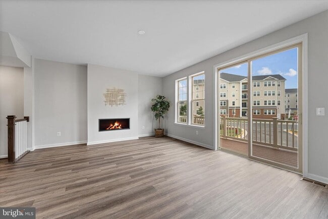 Building Photo - 705 Sawback Sq NE