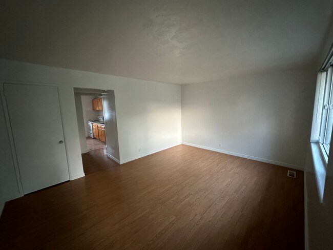 Building Photo - 171 S Coleman St