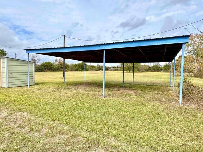 Building Photo - 6215 Hwy 35 Bypass