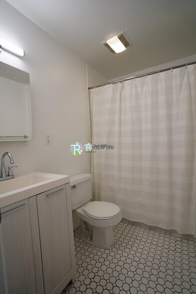 Building Photo - 8 Griggs St