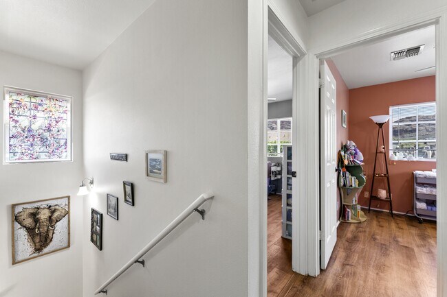 Building Photo - 87-1962-1962 Pakeke St