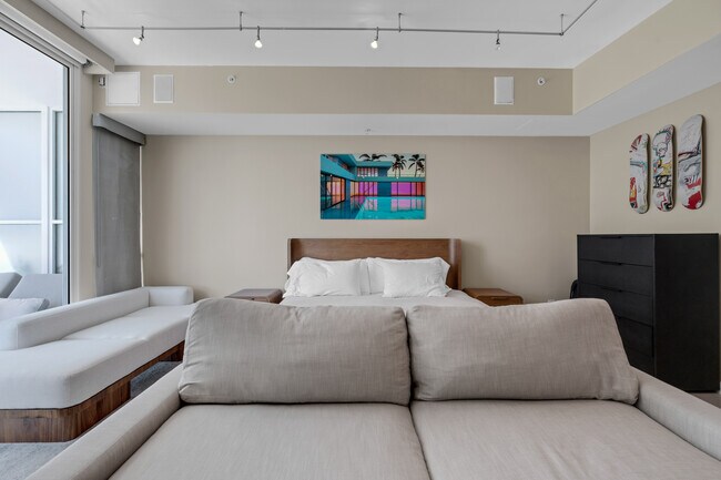 Building Photo - 50 South Pointe Dr