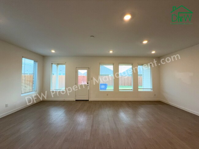 Building Photo - Spacious 4-Bedroom Home with Study & Large Backyard in Princeton, TX!