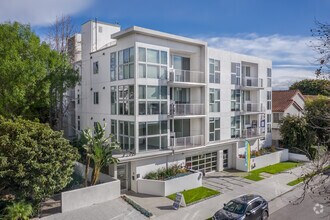 Building Photo - 738 S Ogden Dr