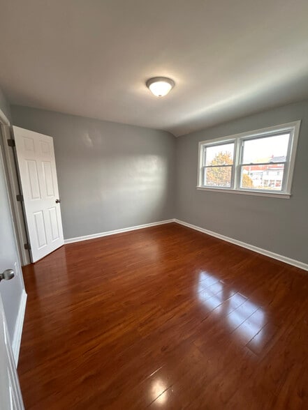 Building Photo - 1409 Nicolay Way