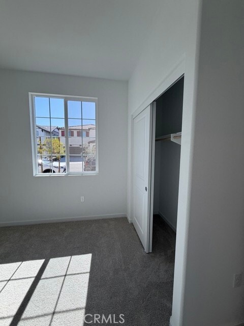 Building Photo - 9567 Silverstein Dr