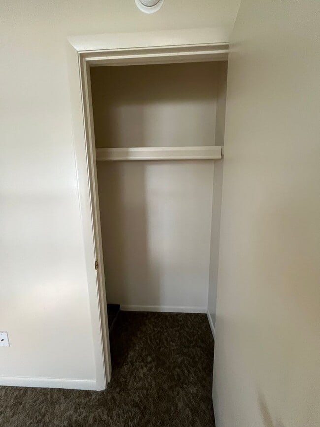 Building Photo - One bedroom apartment for rent in Harrison...