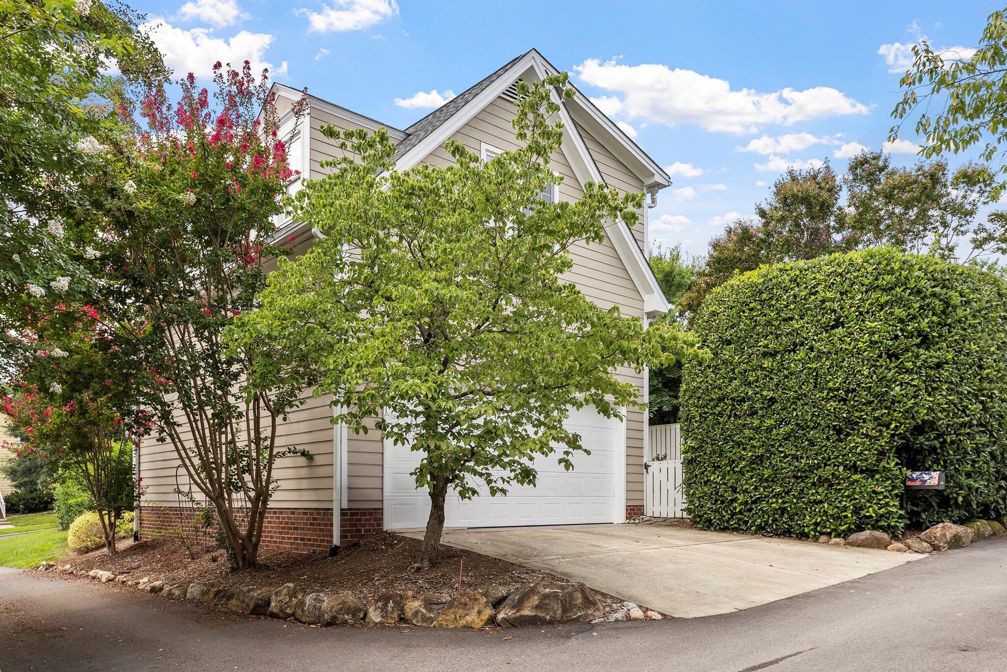 Building Photo - 507 Highgrove Dr