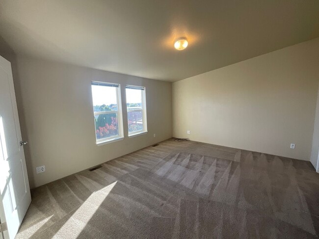 Building Photo - 3 Bed, 2 Bath Manufactured Home with a View