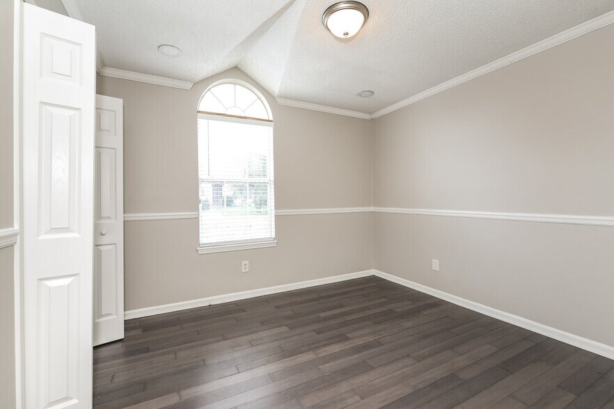 Building Photo - 7862 Aquarius Cir S