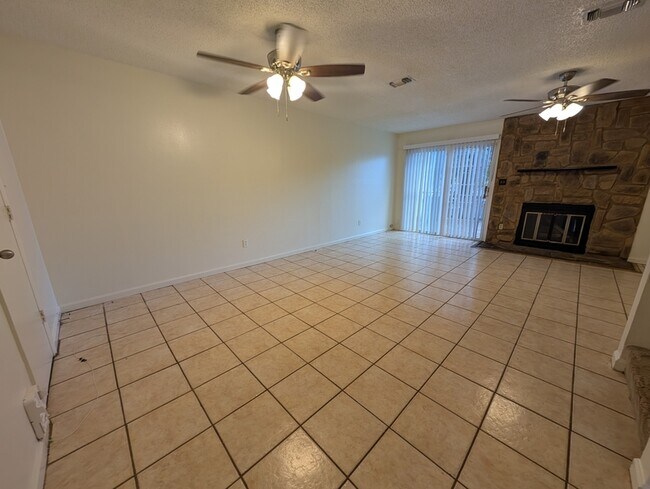 Building Photo - 2397 Gregory Dr