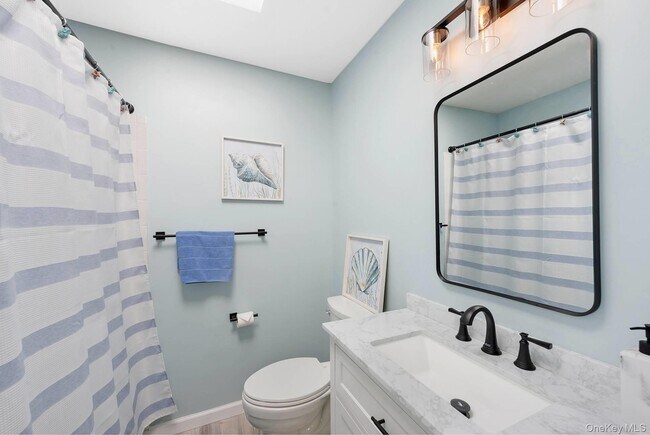 Building Photo - 37 Noyack Harbor Rd