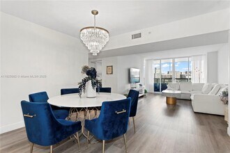 Building Photo - 21205 Yacht Club Dr