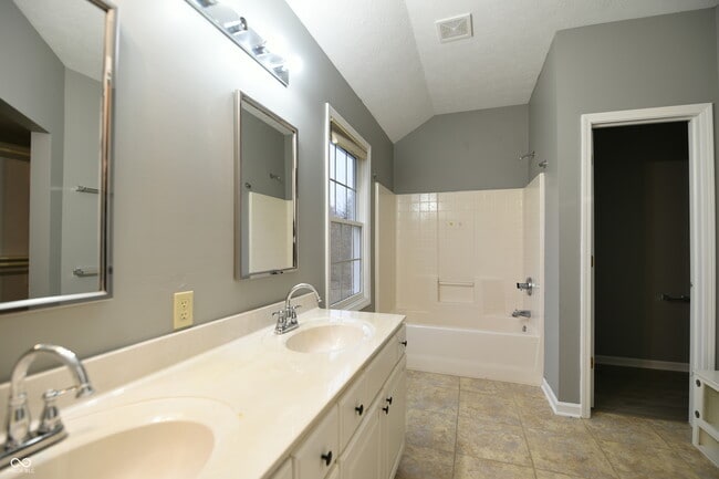 Building Photo - 3804 Marion Ct