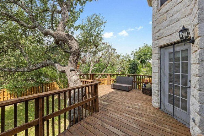 Building Photo - 10700 Hastings Ln