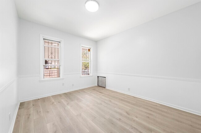 Building Photo - 214 50th St