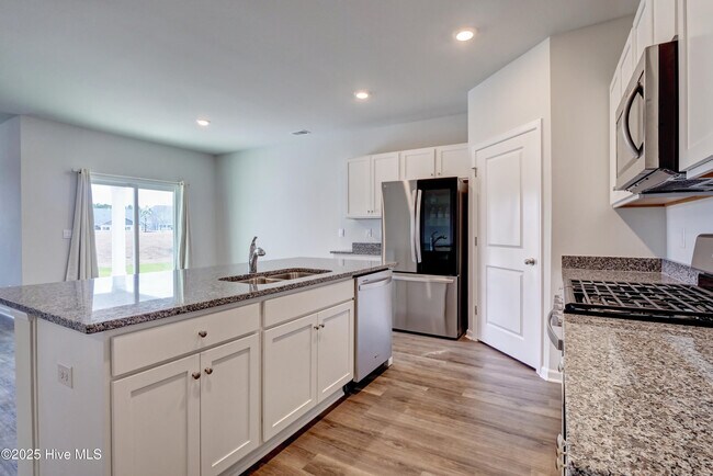 Building Photo - 1329 Clendon Cir