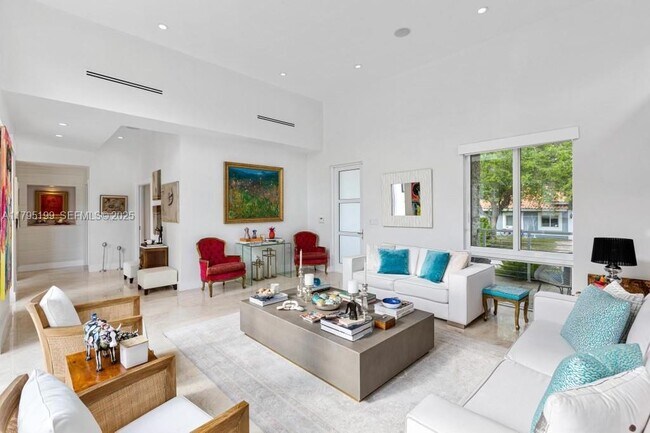 Building Photo - 689 Glenridge Rd