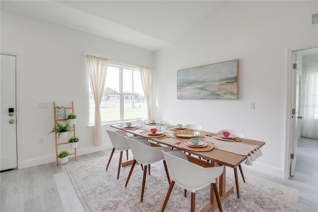 Building Photo - 511 Marion Oaks Ln