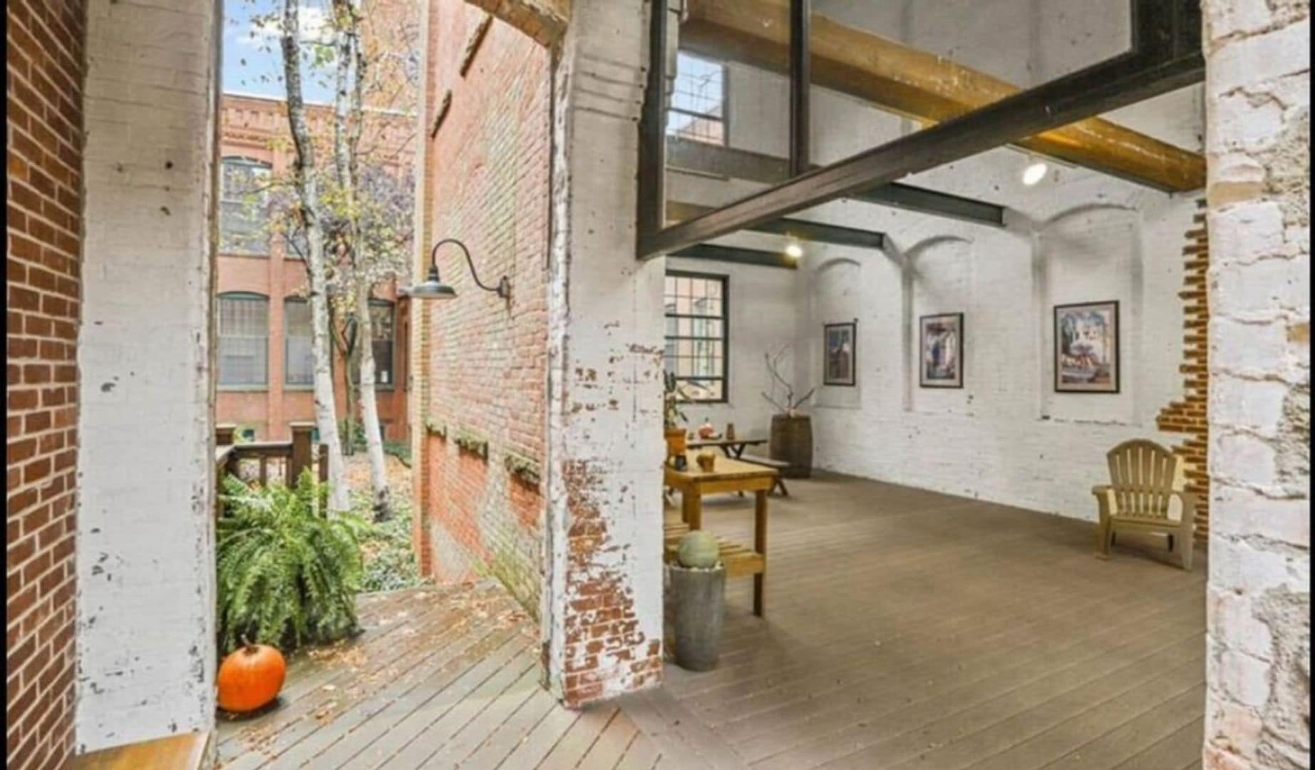 Building Photo - 25 Grand St