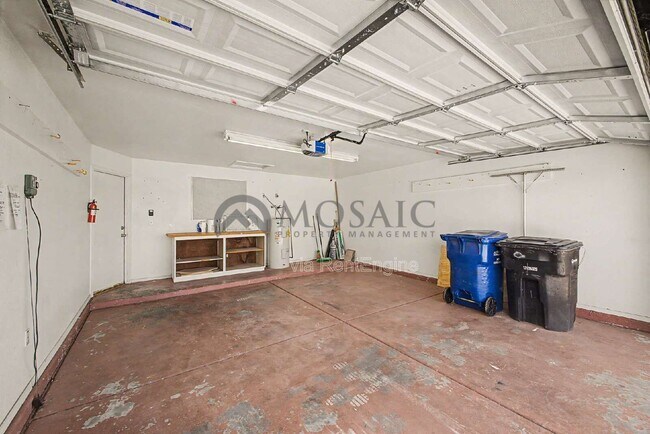 Building Photo - 1271 W Gail Dr