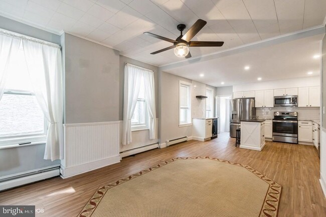 Building Photo - 23 E Rambo St