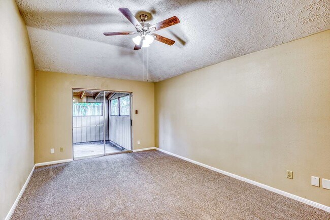Building Photo - 10579 Twilight Moon Dr