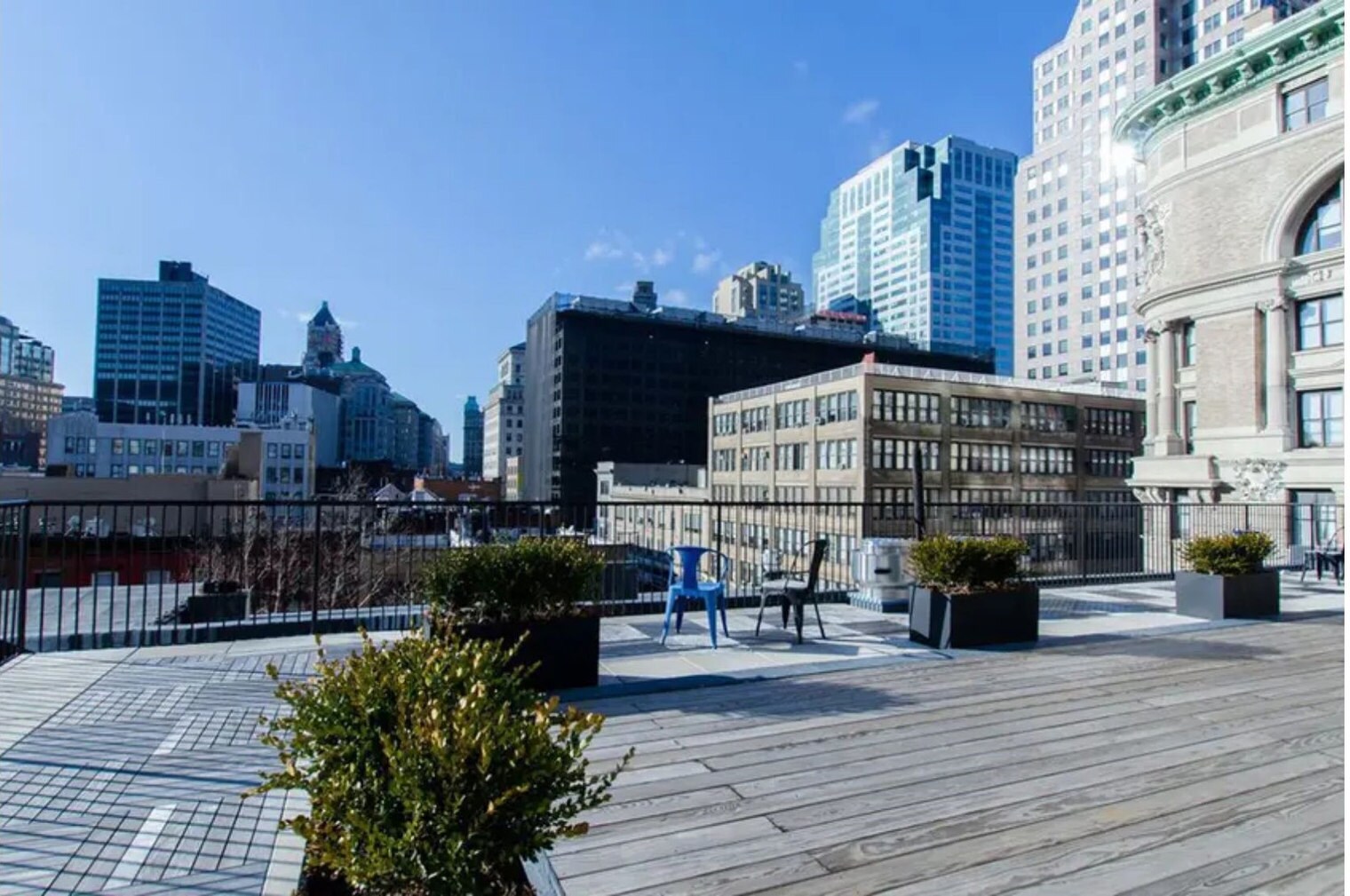 Building Photo - 72 Willoughby St