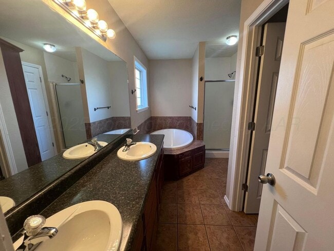 Building Photo - Sale or Lease Home in Tradewinds