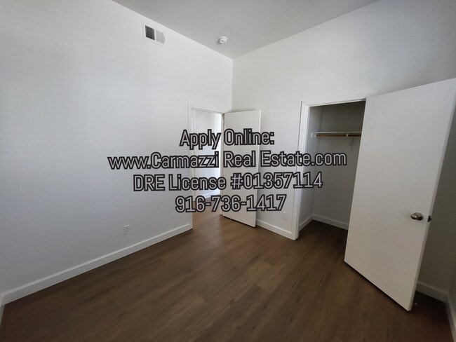 Building Photo - 3920 E Commerce Way