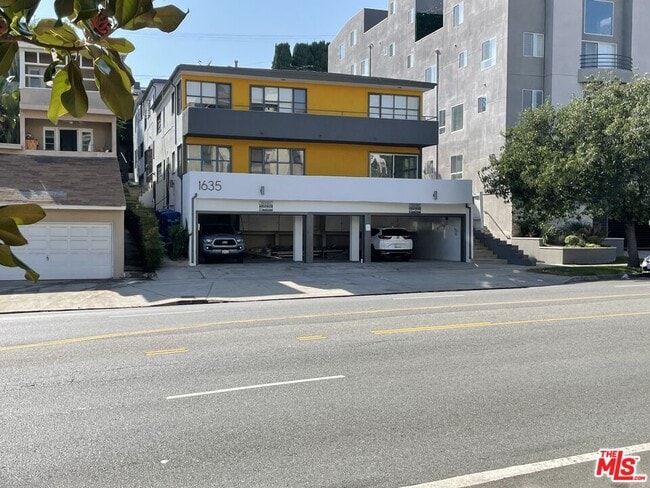 Building Photo - 1635 S Beverly Glen Blvd