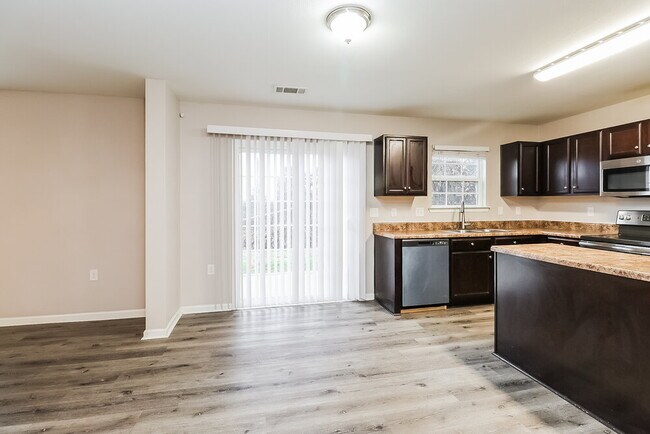 Building Photo - 4933 Broad Leaf Ct