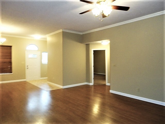 Building Photo - 559 Prince Dr