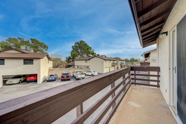 Building Photo - 2365 Canfield Dr