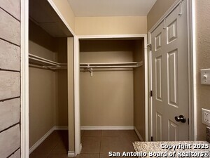 Building Photo - 14409 Edgemont St