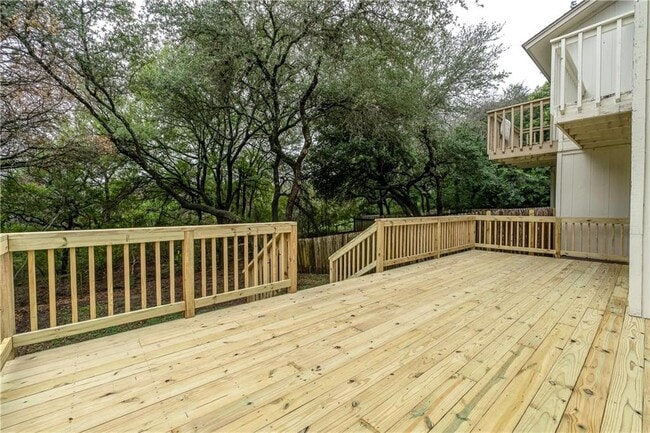 Building Photo - 1930 Holly Hill Dr