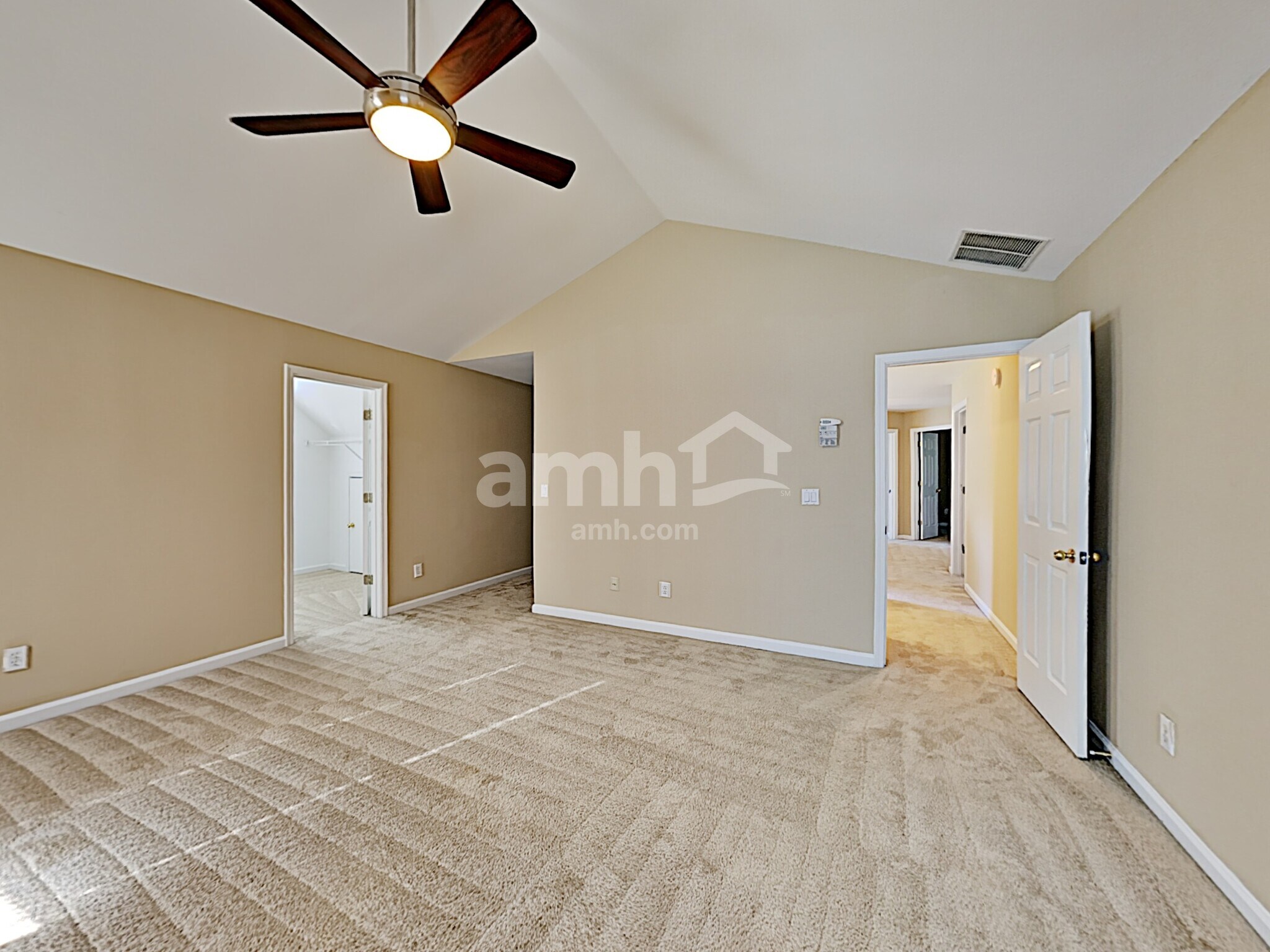 Building Photo - 1852 Clear Springs Ln