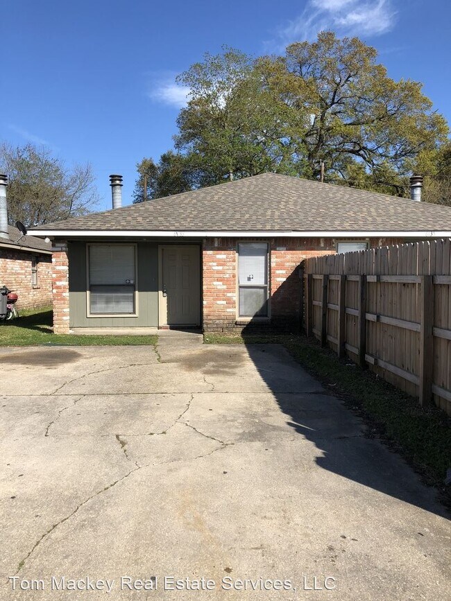 Primary Photo - 3 br, 2 bath House - 6133 Parkcrest Ct.
