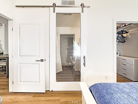 Building Photo - 141 Timbre