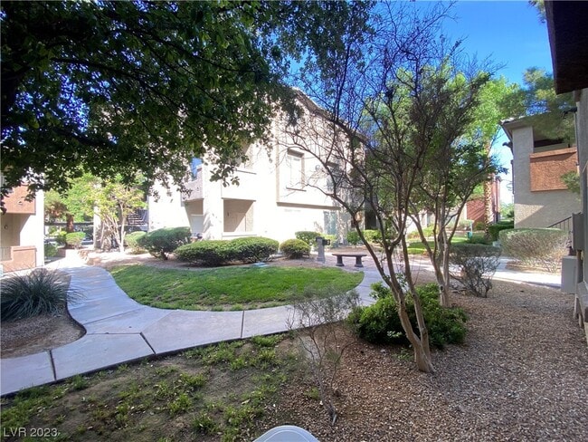 Building Photo - 4400 S Jones Blvd