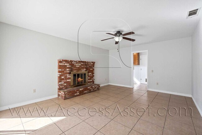 Building Photo - Hemet Rental with Attached Garage, Fireplace & Private Backyard