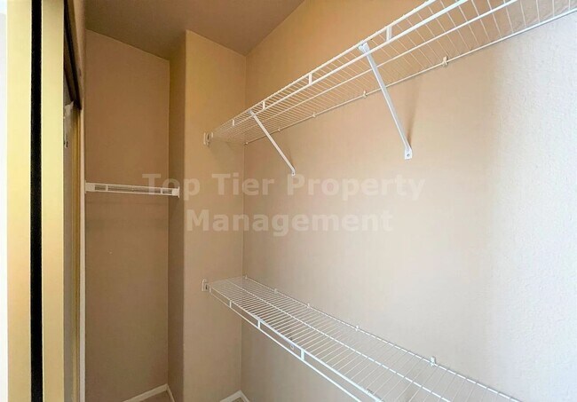 Building Photo - ***Gorgeous 2 bed / 2.5 bath / 1,202 sqft Townhome in Carmel Valley - Available 10/25***