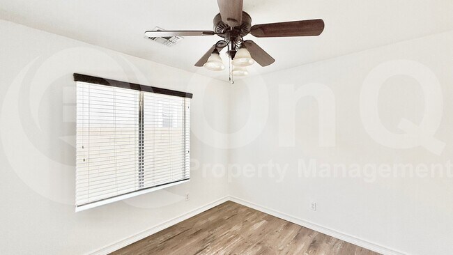 Building Photo - 20784 N Jones Ct