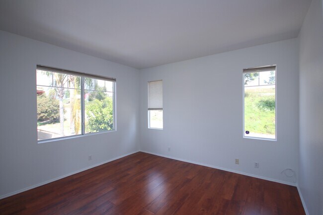 Building Photo - 1100 Rosewalk Way