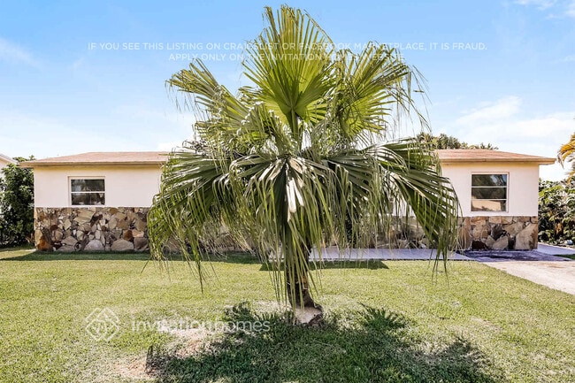 Building Photo - 3010 SW 97th Ct